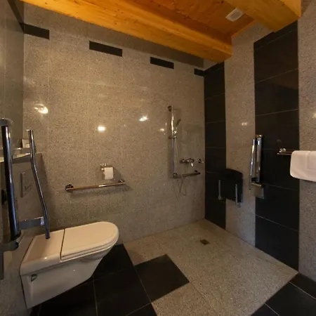 فندق Hradna Brana 4*
