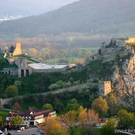 Hradna Brana فندق